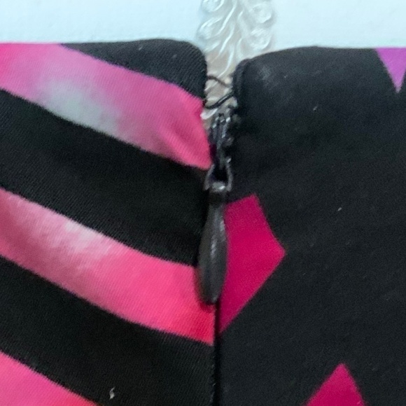 W Worthington Abstract Print Skirt - Sz 18 - EUC - Picture 2 of 4